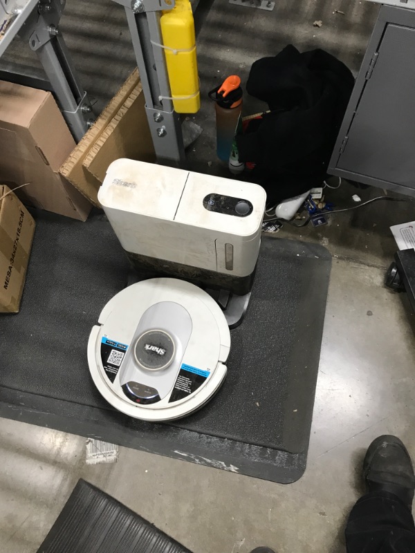 Photo 4 of ***TESTED TURNS ON*** Shark AV2511AE AI Ultra Robot Vacuum, with Matrix Clean, Home Mapping, 60-Day Capacity Bagless Self Empty Base, Perfect for Pet Hair, Wifi, Compatible with Alexa, Black/Silver 60-Day Capacity + 2nd Generation