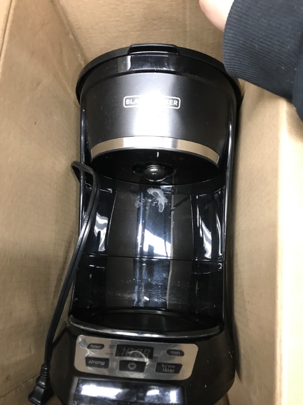 Photo 6 of ***TESTED POWERS ON*** BLACK+DECKER 12-Cup* Programmable Coffeemaker, Black, CM1070B-1