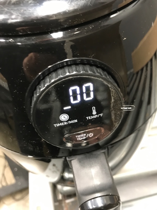 Photo 6 of ***TESTED TURNS ON*** Elite Gourmet EAF2612D Personal 2.1Qt Compact Space Saving Programmable Hot Air Fryer, Oil-Less Healthy Cooker, Timer & Temperature Controls, PFOA/PTFE Free, 1000W, Black 2.1 Quart Black ***DAMAGED SEE PHOTOS*** 