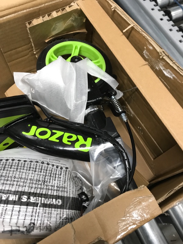 Photo 5 of ***NEW FACTORY SEALED*** Razor Power Core E90 Electric Scooter - Hub Motor, Up to 10 mph and 80 min Ride Time, for Kids 8 and Up Green Standard Packaging