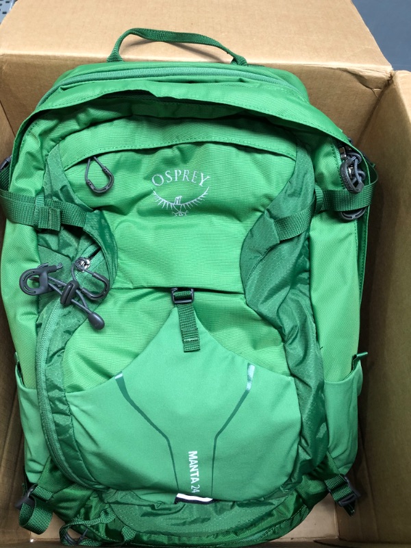 Photo 2 of Osprey Manta 24 Men's Hiking Hydration Backpack
