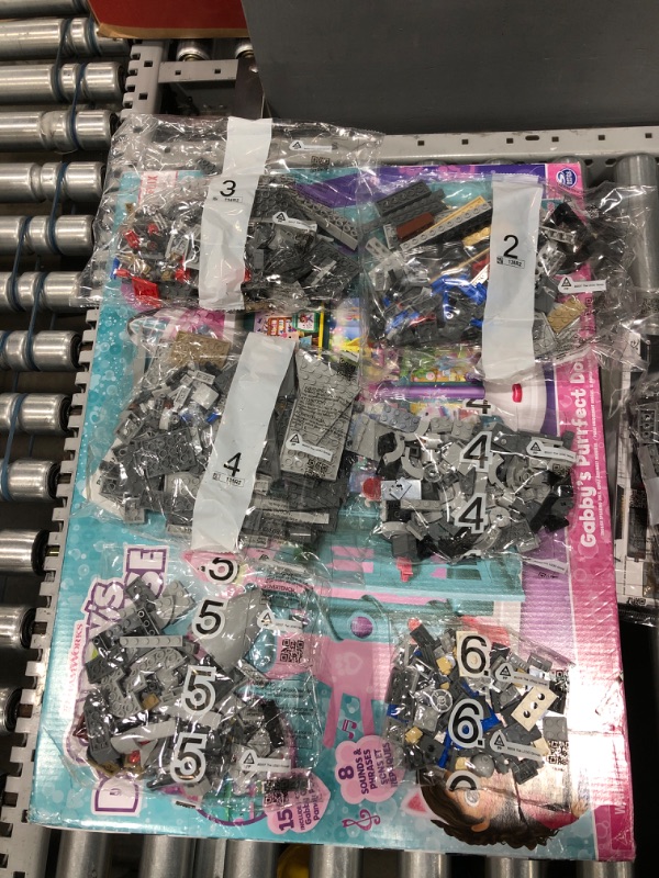 Photo 2 of ***OPENED BOX** LEGO Star Wars The Razor Crest 75292 Building Toy Set for Kids, Boys, and Girls Ages 10+ (1023 Pieces) Frustration-Free Packaging