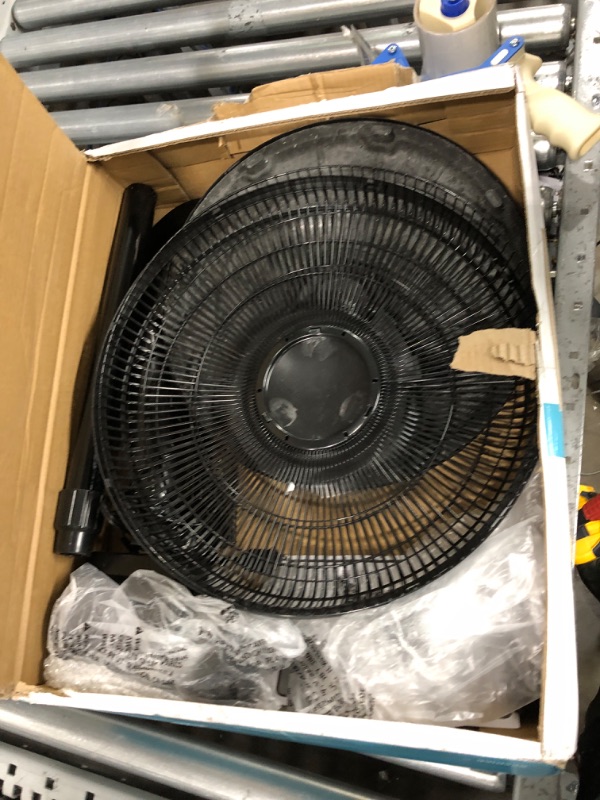 Photo 1 of BLACK+DECKER 16 Inches Stand Fan with Remote
