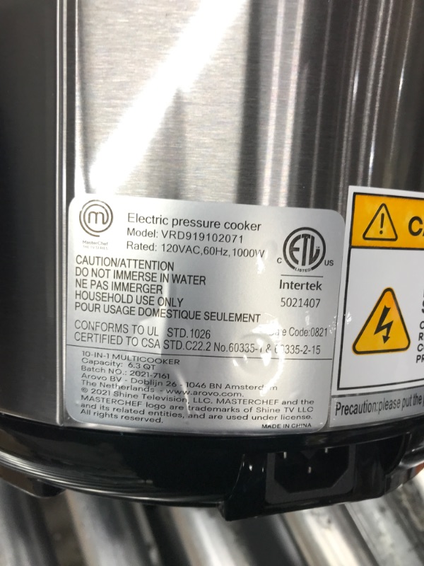 Photo 2 of *USED*MasterChef Electric Pressure Cooker 10 in 1 Instapot Multicooker 6 Qt, Slow Cooker, Vegetable Steamer, Rice Maker, Digital Programmable Insta Pot with 18 Cooking Presets, Stainless Steel, Non Stick