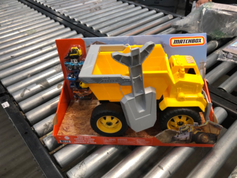 Photo 2 of ?Matchbox Cars, Large-Scale Construction Sand Truck with 5 1:64 Scale Die-Cast Construction Vehicles, Outdoor Toy ?? DUMP TRUCK