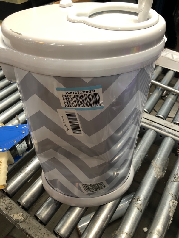Photo 2 of *** USED *** **** SHIPPING DAMAGE ****
Ubbi Steel Odor Locking, No Special Bag Required Money Saving, Awards-Winning, Modern Design Registry Must-Have Diaper Pail, Gray Chevron