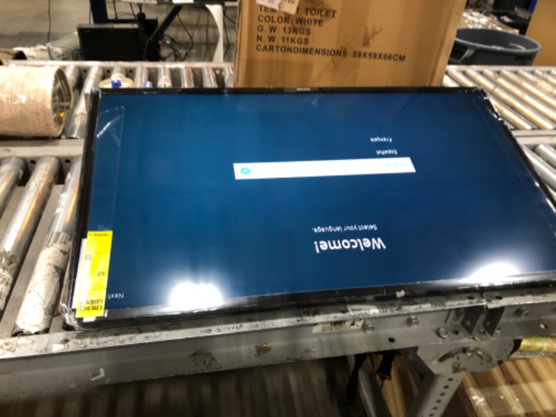 Photo 3 of SAMSUNG 40-inch Class LED Smart FHD TV 1080P (UN40N5200AFXZA, 2019 Model)
