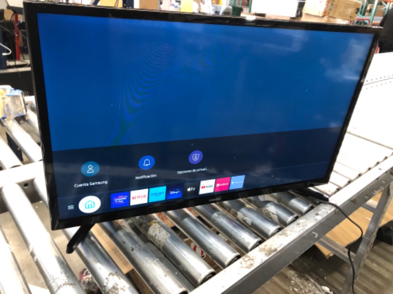 Photo 5 of SAMSUNG 32-inch Class LED Smart FHD TV 1080P (UN32N5300AFXZA, 2018 Model)
