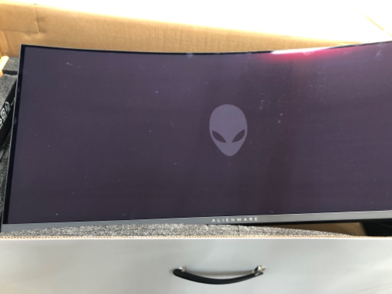 Photo 2 of Alienware 34 Inch Curved PC Gaming Monitor, 3440 x 1440p Resolution, Quantum Dot OLED 175Hz, 1800R Curvature, True 1ms GTG, 1,000,000:1 Contrast Ratio, 1.07 Billion Colors, AW3423DW - Lunar Light
