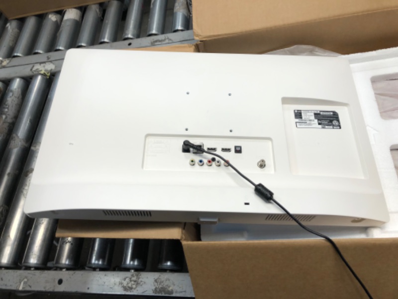 Photo 2 of LG 24 Inch Class HD Smart TV (24LM520S-WU, 2022)
