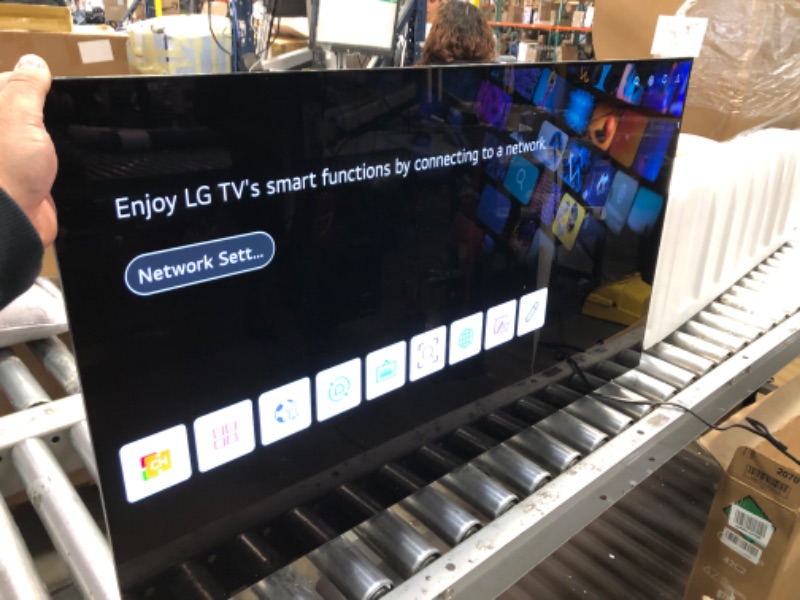 Photo 7 of LG C2 Series 42-Inch Class OLED evo Gallery Edition Smart TV OLED42C2PUA, 2022 - AI-Powered 4K, Alexa Built-in
