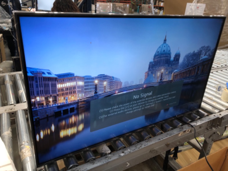 Photo 1 of LG 43-Inch Class UQ9000 Series Alexa Built-in 4K Smart TV (3840 x 2160),Bluetooth, Wi-Fi, USB, Ethernet, HDMI 60Hz Refresh Rate, AI-Powered 4K, Cloud Gaming (43UQ9000PUD, 2022)
