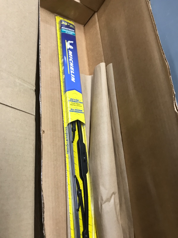 Photo 3 of qty 2 in box Michelin 3720 RainForce All Weather Performance Windshield Wiper Blade, 20" (Pack of 1) 20 Inches