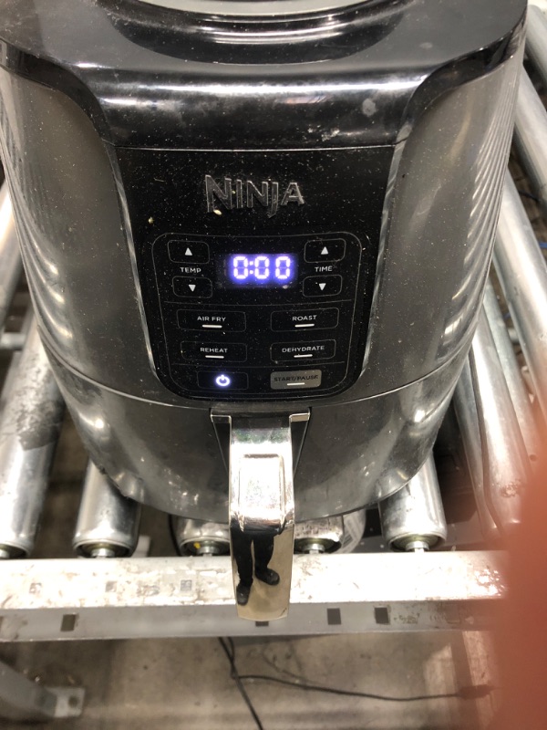 Photo 5 of *PARTS ONLY*Ninja AF101 Air Fryer that Crisps, Roasts, Reheats, & Dehydrates, for Quick, Easy Meals, 4 Quart Capacity, & High Gloss Finish, Black/Grey 4 Quarts