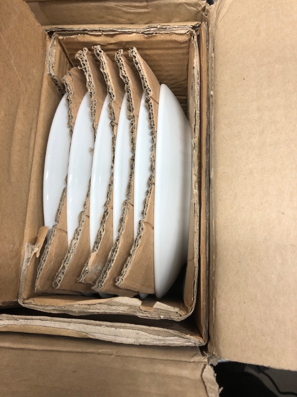 Photo 2 of *USED*AmazonCommercial 12-Piece Porcelain, 7 Inch Coupe Dessert Plate Set, White 7 inch Dinner Plate Coupe