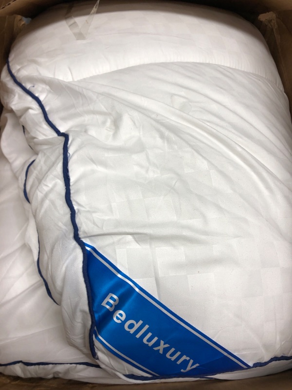 Photo 2 of *USED*BedLuxury Twin XL Mattress Topper Extra Thick Cooling Mattress Pad Cover for Back Pain Breathable Pillow Top Plush Soft with 8-21 Inch Deep Pocket - White White Twin XL(39"x80")