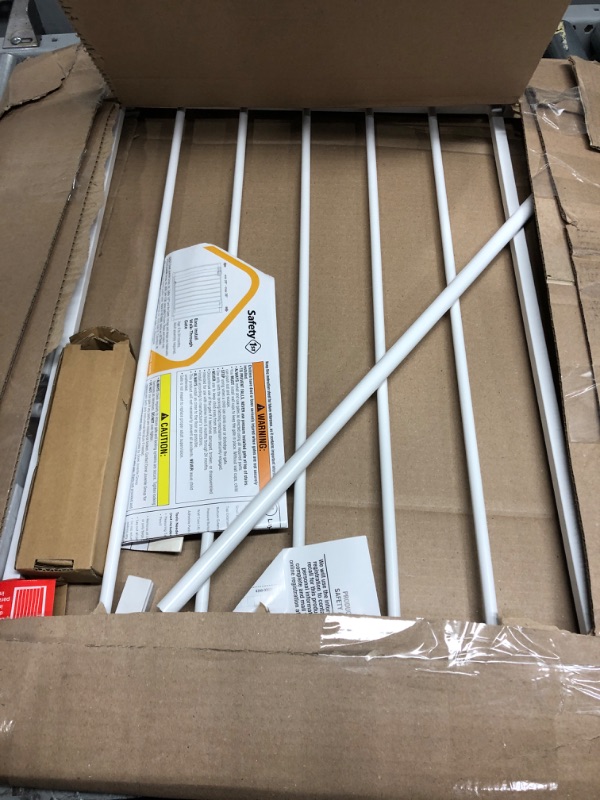 Photo 2 of *USED*Safety 1st Easy Install 28" Walk Thru Gate, Fits Between 29" and 38" 38x28 Inch (Pack of 1) Original Size White