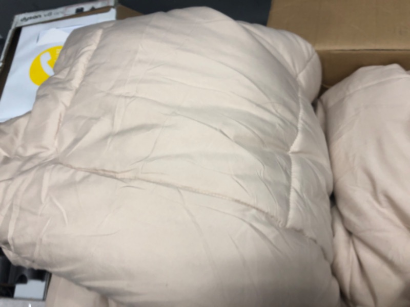 Photo 1 of 102X90 SOFT PINK BEDSURE COMFORTER