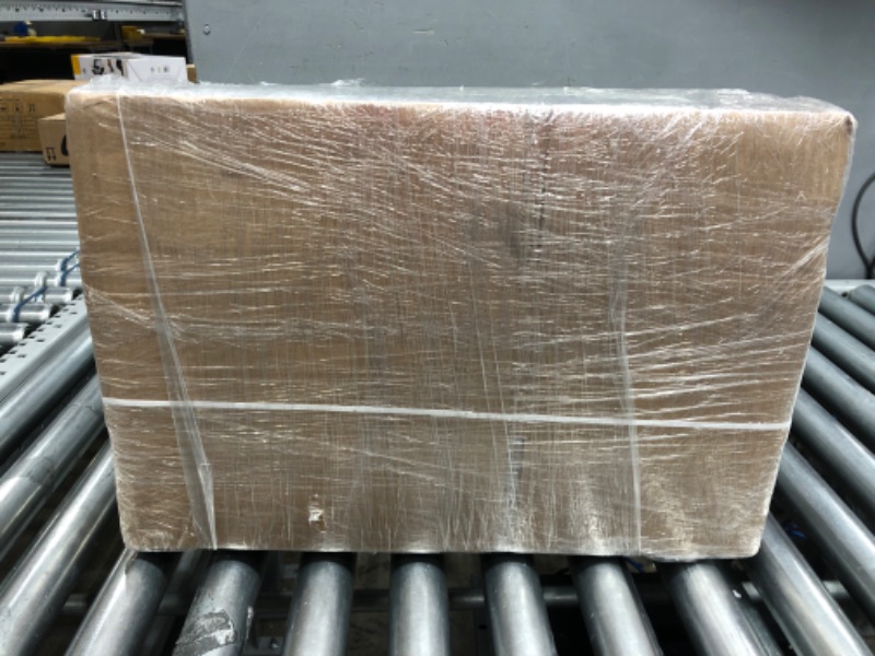 Photo 1 of BUNDLE OF BOXES SIZE UNKNOWN