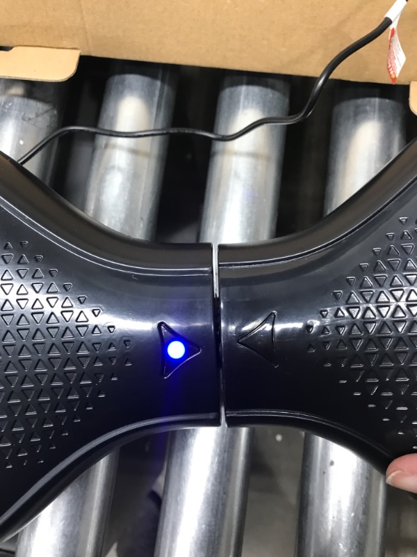 Photo 7 of ***FACTORY SEALED TESTED WORKING*** Hover-1 Helix Electric Hoverboard | 7MPH Top Speed, 4 Mile Range, 6HR Full-Charge, Built-in Bluetooth Speaker, Rider Modes: Beginner to Expert Hoverboard Black