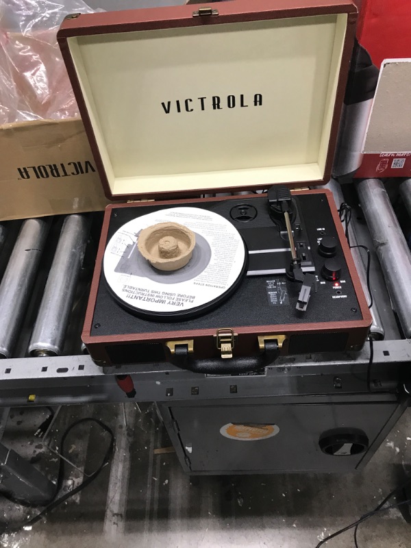 Photo 2 of ***TESTED**POWERED ON***Victrola Journey+ Bluetooth Suitcase Record Player, Dark Brown (VSC-400SB-DBR-SDF) Dark Brown Record Player