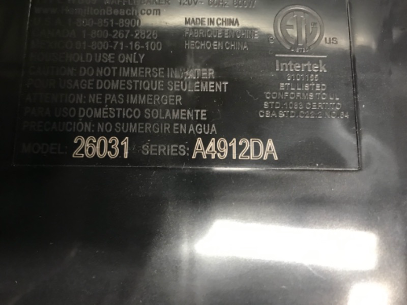 Photo 6 of *TURNS ON BUT DAMAGED* Hamilton Beach 26031 Belgian Waffle Maker with Removable Nonstick Plates, Single Flip, Ceramic Grids, Black Black Single Flip, Ceramic Grids Waffle Maker