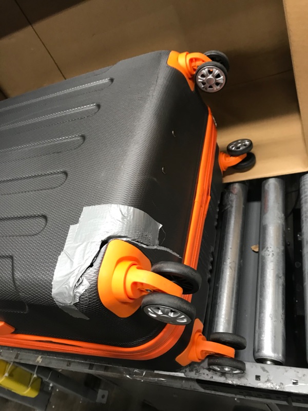 Photo 2 of **wheel damage to largest suitcase only* 3 pieces included**
Rockland London Hardside Spinner Wheel Luggage, Charcoal, 3-Piece Set (20/24/28)
