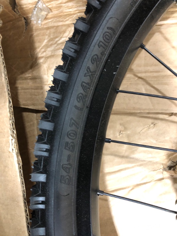 Photo 5 of **major damage to rims and frame**(*(
Mongoose Maxim Girls Mountain Bike, 24-Inch Wheels, Aluminum Frame, 21-Speed Drivetrain, Lavender