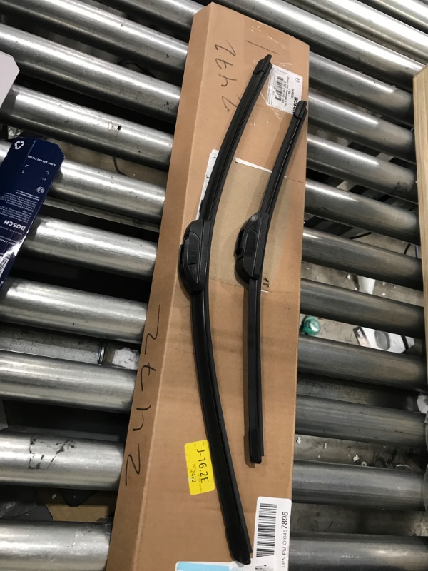 Photo 2 of Bosch ICON Wiper Blades 24A18A (Set of 2) Fit Acura: 14-04 TL, GMC: 19-18 Terrian, Hyundai: 10-07 Elentra, 07-12 Santa Fe, Jeep: 19-18 Compass +More, Up to 40% Longer Life, Frustration Free Packaging 24A and 18A Frustration Free Combo Wiper Blades