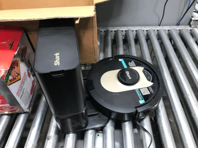 Photo 6 of ***PARTS ONLY***NONFUNCTIONAL***
 Shark AV2501AE Ai Robot Vacuum with XL HEPA Self-Empty Base, Bagless, 60-Day Capacity, LIDAR Navigation, Perfect for Pet Hair, Compatible with Alexa