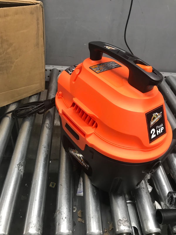 Photo 4 of Armor All, AA255 , 2.5 Gallon 2 Peak HP Wet/Dry Utility Shop Vacuum , Orange
