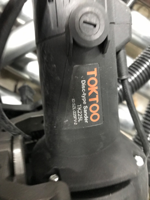 Photo 2 of Drywall Sander, TOKTOO Electric Drywall Sander with Vacuum Attachment, 13 Sanding Discs, LED and 6 Variable Speed, Extendable Handle and Carrying Bag
NEEDS REPAIR
