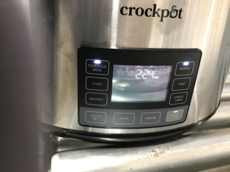 Photo 2 of *** USED *** **** TESTED POWERED ON ****
Crockpot Portable 7 Quart Slow Cooker with Locking Lid and Auto Adjust Cook Time Technology, Stainless Steel