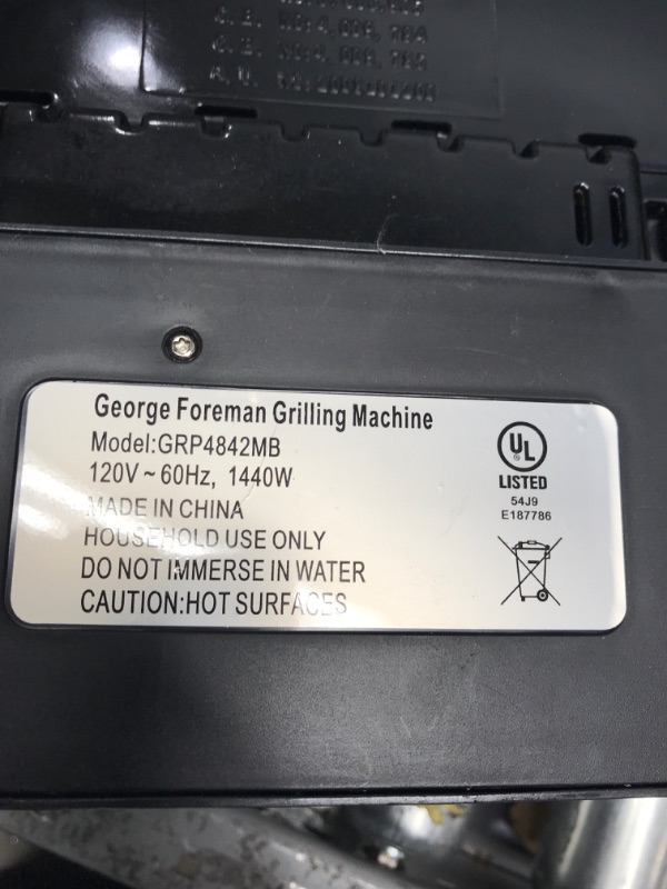 Photo 4 of *** POWERS ON *** George Foreman EVOLVE GRILL 
