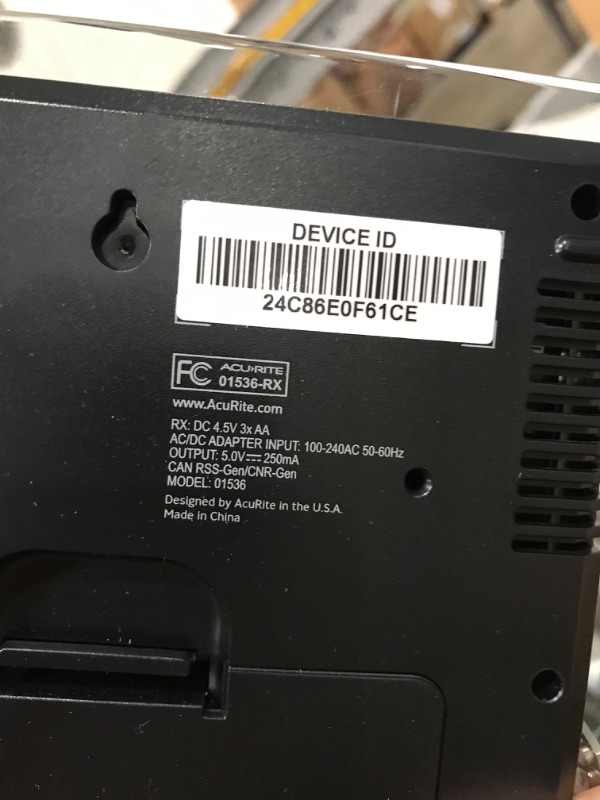 Photo 5 of AcuRite Iris (5-in-1) Wireless Indoor/Outdoor Weather Station with Remote Monitoring Alerts for Weather Conditions (01536M)

