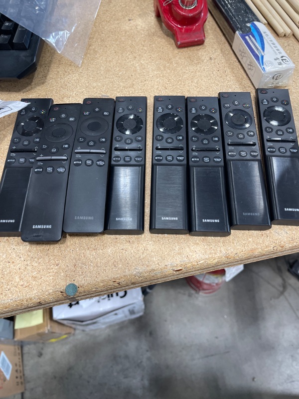 Photo 1 of Remote bundle 8 remotes