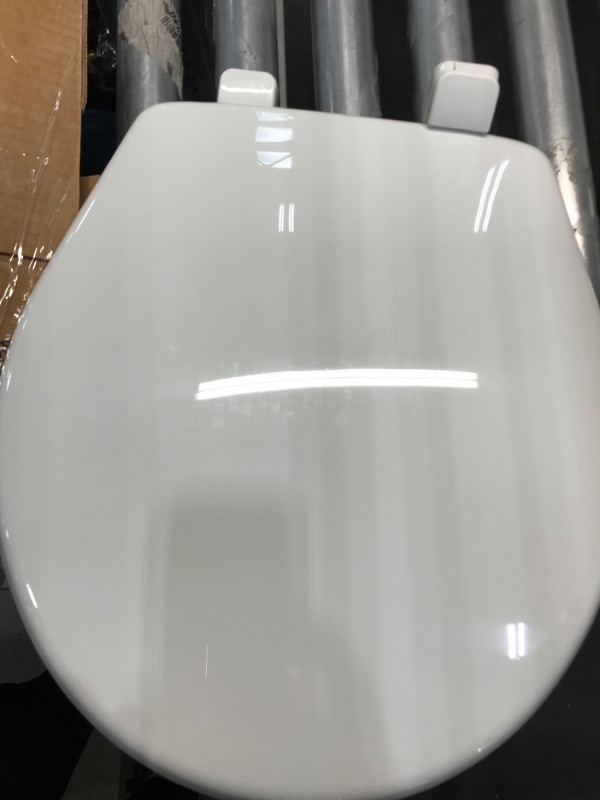 Photo 2 of 17 1/2"x14" Round Toilet Seat 