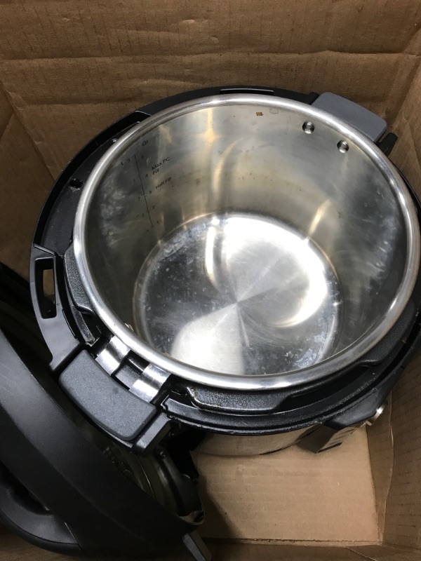 Photo 2 of ******WILL NOT POWER UP****** PARTS ONLY Instant Pot 6-Qt. Pro Pressure Cooker
