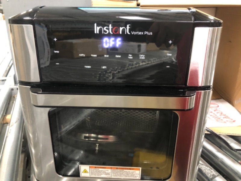 Photo 6 of *** POWERS ON ***Instant Vortex Plus 10-Quart Air Fryer, From the Makers of Instant Pot, 7-in-10 Functions, with EvenCrisp Technology, App with over 100 Recipes, Stainless Steel 10QT Vortex Plus