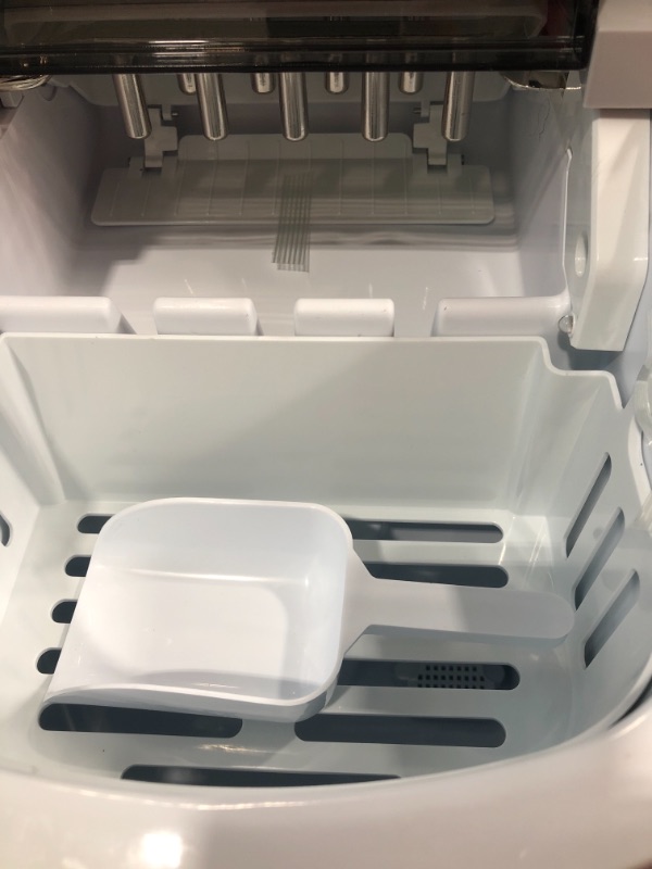 Photo 4 of *** POWERS ON *** FRIGIDAIRE EFIC189-Silver Compact Ice Maker, 26 lb per Day, Silver (Packaging May Vary) Silver Ice Maker