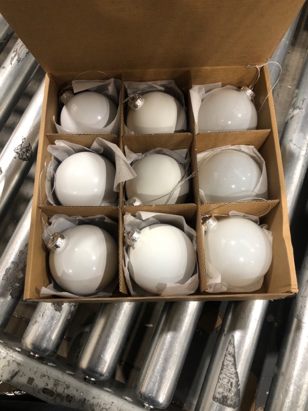 Photo 2 of *USED*DN DECONATION White Glass Christmas Ball Ornaments, 3.15” Hanging Christmas Baubles for Xmas Tree Decoration, Set of 9 Decor for Holiday, Halloween, Wedding Party Gift White Set of 9--3?''D