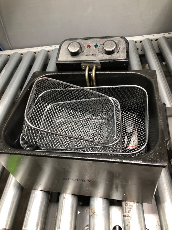 Photo 2 of ***PARTS ONLY*** Secura Electric Deep Fryer 1800W-Watt Large 4.0L/4.2Qt Professional Grade Stainless Steel with Triple Basket and Timer