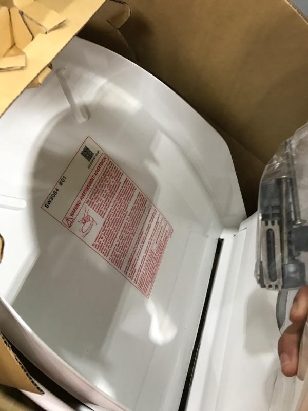 Photo 5 of *USED*TOTO SW3084#01 WASHLET C5 Electronic Bidet Toilet Seat with PREMIST and EWATER+ Wand Cleaning, Elongated, Cotton White C5 Elongated Cotton White