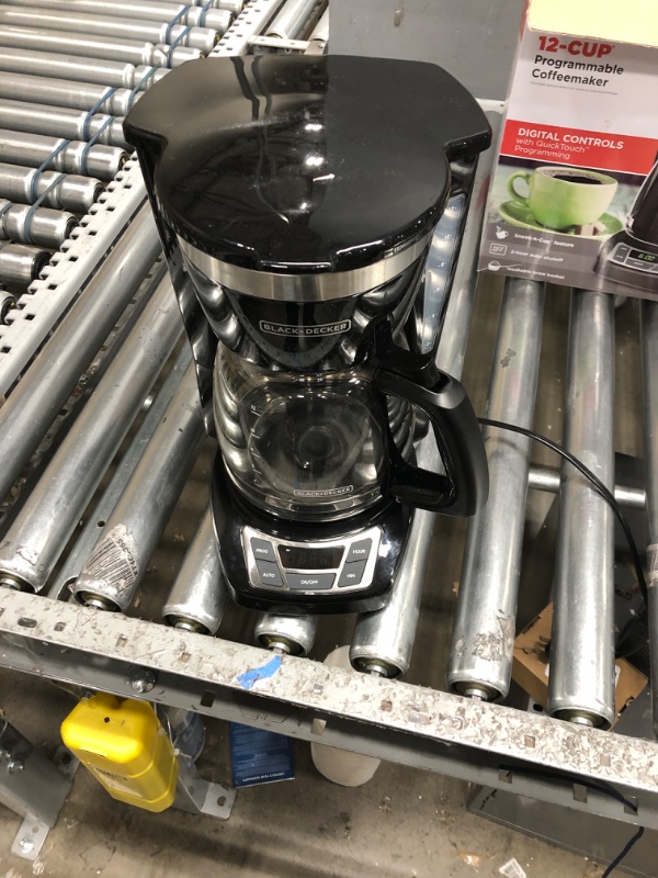 Photo 2 of *USED*Black+Decker CM1160B 12-Cup Programmable Coffee Maker, Black/Stainless Steel