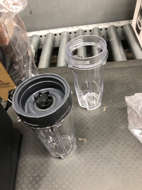 Photo 3 of *PARTS ONLY*Ninja Professional Blender & Nutri Ninja Cups BL621