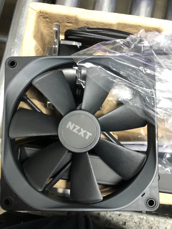 Photo 1 of *USED*NZXT Kraken Z63 280mm - RL-KRZ63-01 - AIO RGB CPU Liquid Cooler - Customizable LCD Display - Improved Pump - Powered by CAM V4 - RGB Connector - Aer P 140mm Radiator Fans (2 Included) Black Kraken Z Z63 280mm Cooler015297
