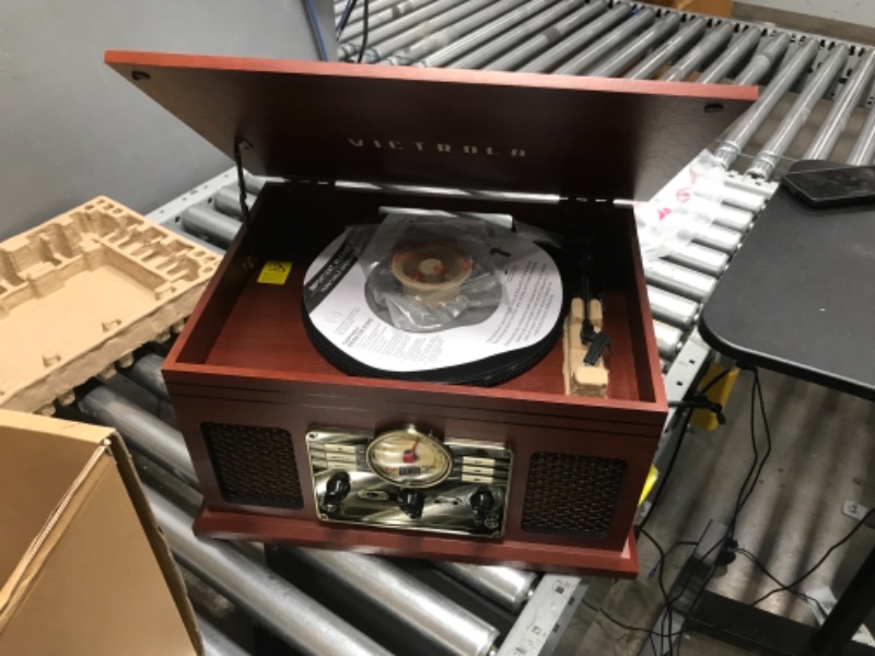 Photo 2 of **tested- poweres on*** Victrola Nostalgic 6-in-1 Bluetooth Record Player & Multimedia Center with Built-in Speakers - 3-Speed Turntable, CD & Cassette Player, FM Radio | Wireless Music Streaming | Mahogany
