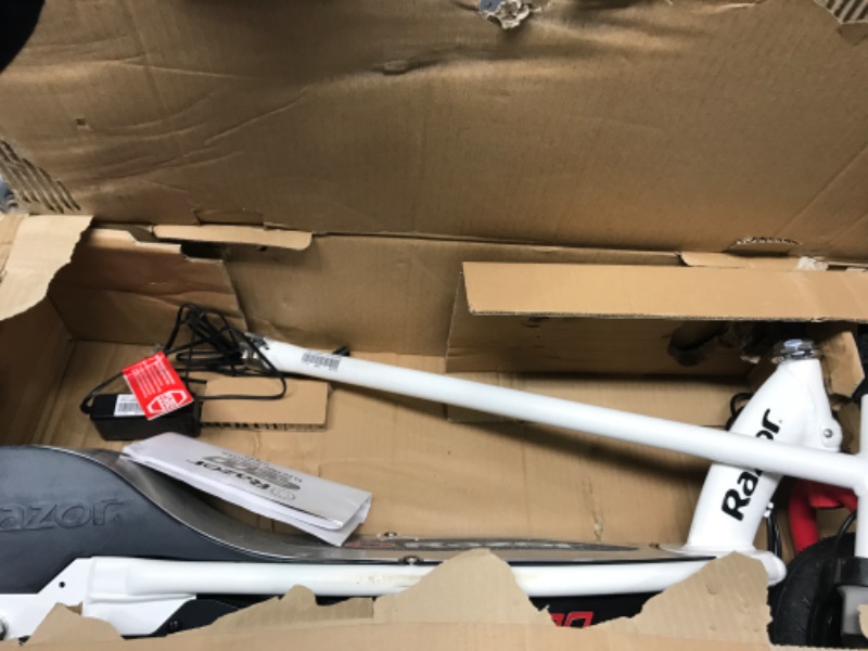 Photo 4 of *USED*Razor E200 Electric Scooter - White