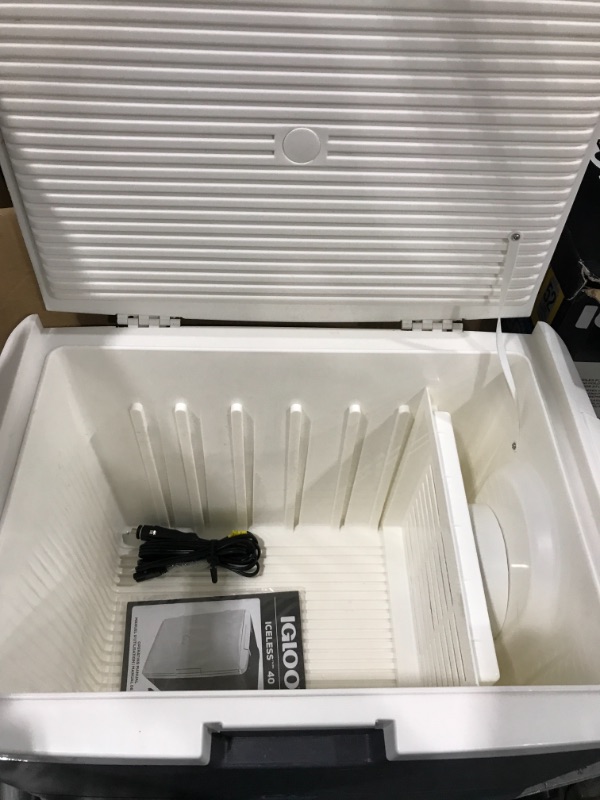 Photo 5 of ***PARTS ONLY*** Igloo Thermoelectric Iceless 28-40 Qt Electric Plug-in 12V Coolers 40 Qt Iceless Gray