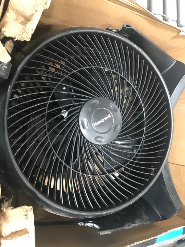 Photo 2 of 12 in. 3 Speed Whole Room Circulator Floor Fan